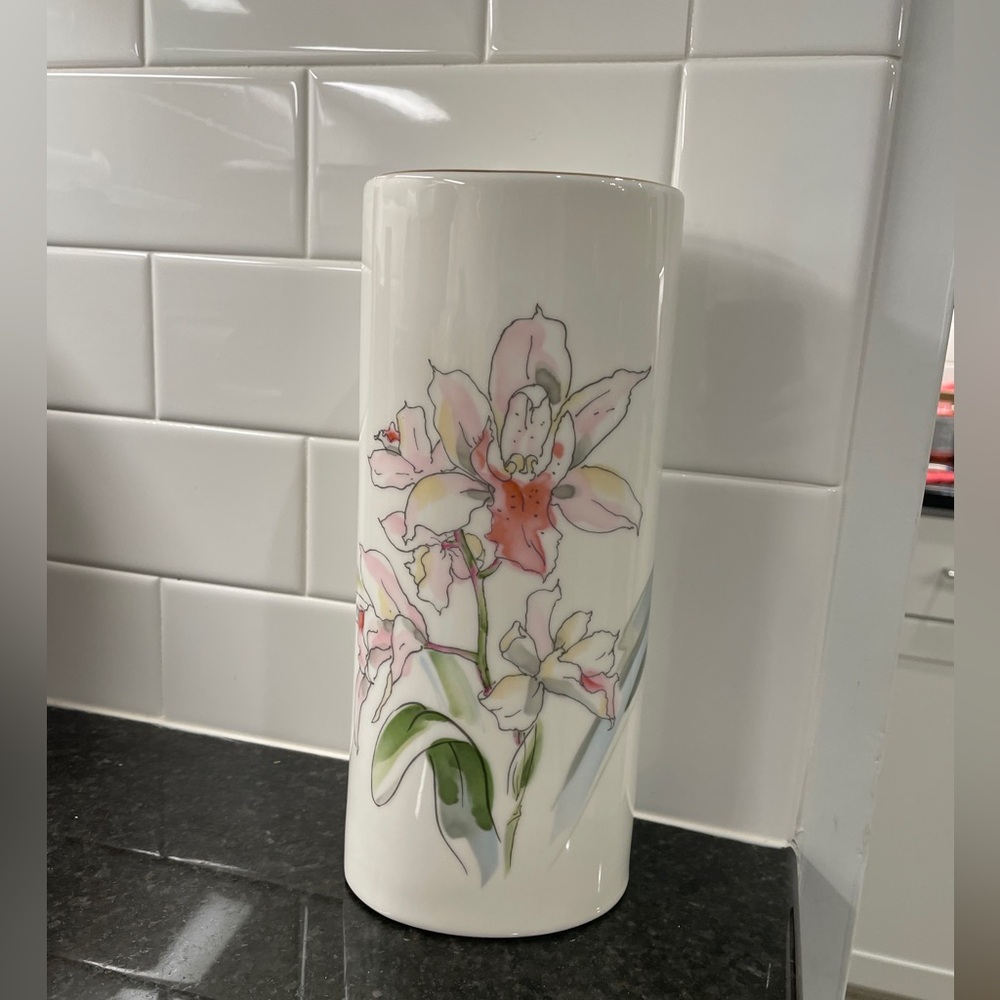 Japanese Floral Vase - Picture 2 of 4